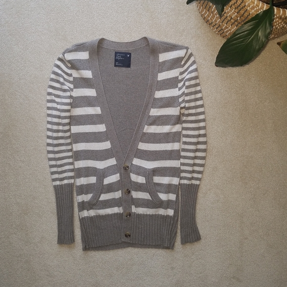 American Eagle Gray White Striped Long Cardigan V Neck Sweater - Picture 2 of 9